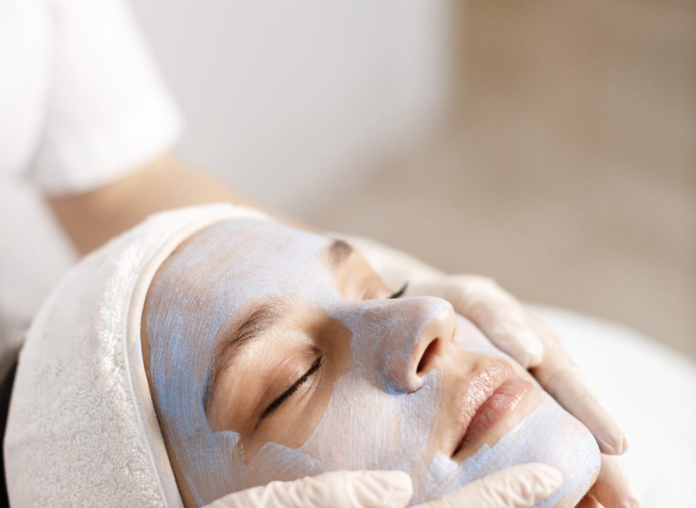cosmetology-doctor-patien